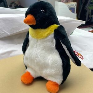 “Waddle” Ty Beanie Buddy Collection 1st of 2 penguins by Ty. Mint from collector